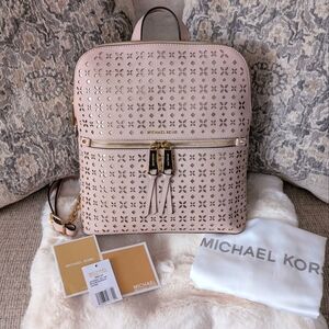 🌷Michael Kors Pink Laser Cut Rhea Slim Backpack